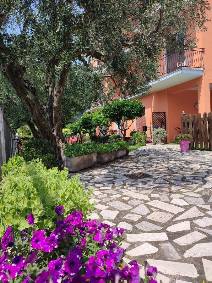 Albergo Villa Mimosa Torbole Sul Garda Eksteriør bilde