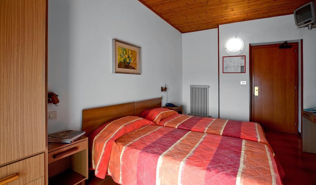 Albergo Villa Mimosa Torbole Sul Garda Rom bilde