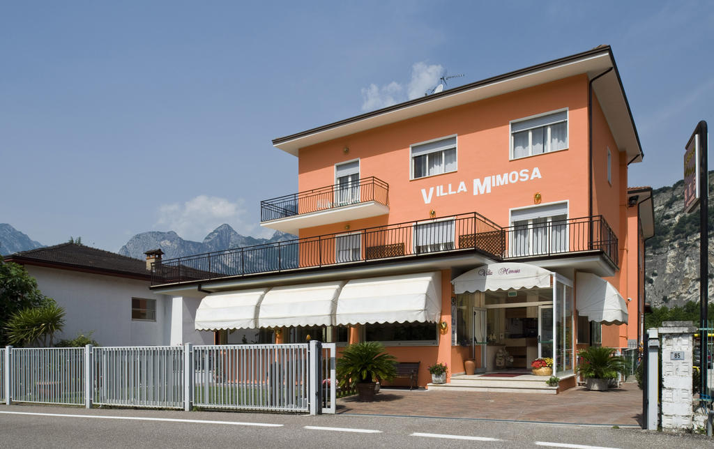 Albergo Villa Mimosa Torbole Sul Garda Eksteriør bilde